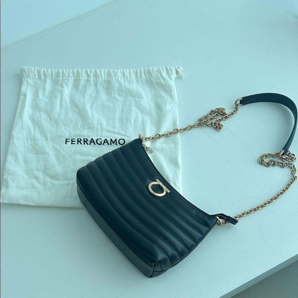 BRAND NEW Ferragamo Gancini-plaque Shoulder Bag